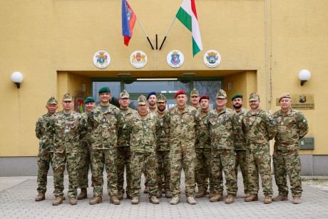 Hadtudományi tancsoport érkezett szakmai látogatásra a negyvenhármasokhoz